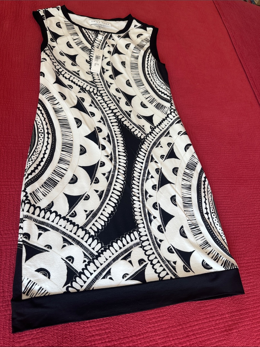 Trina Turk Black & White Graphic A-Line Skirt